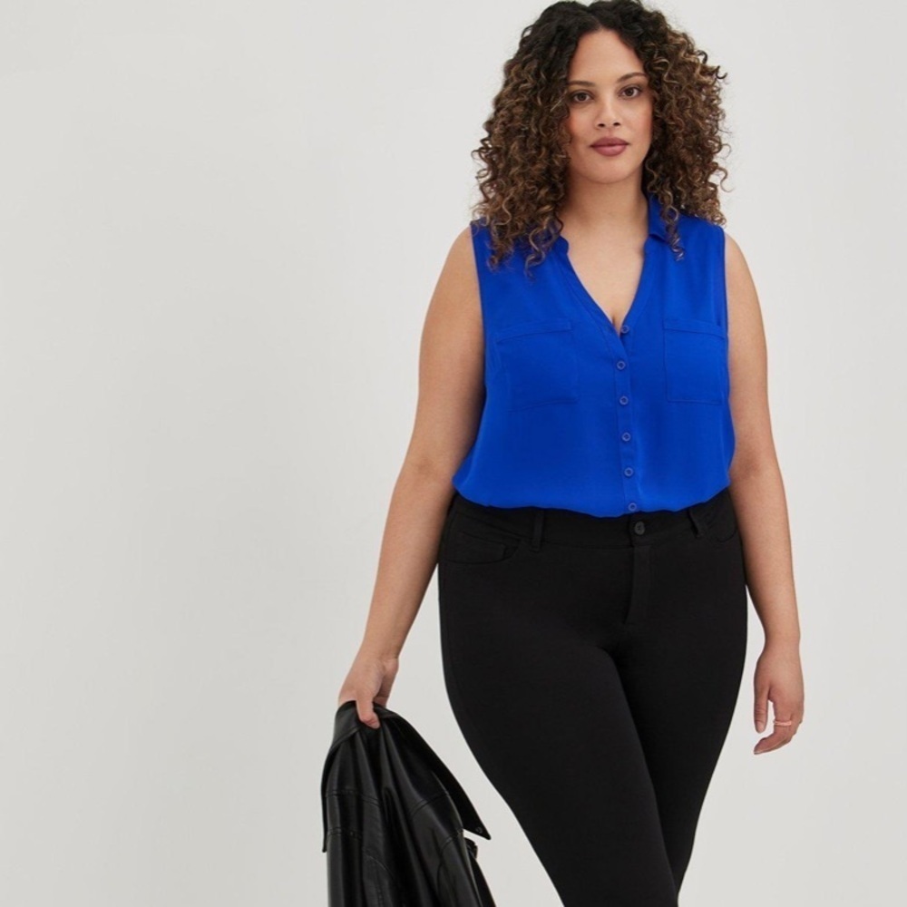 New York & Company Button Down Sleeveless Top
